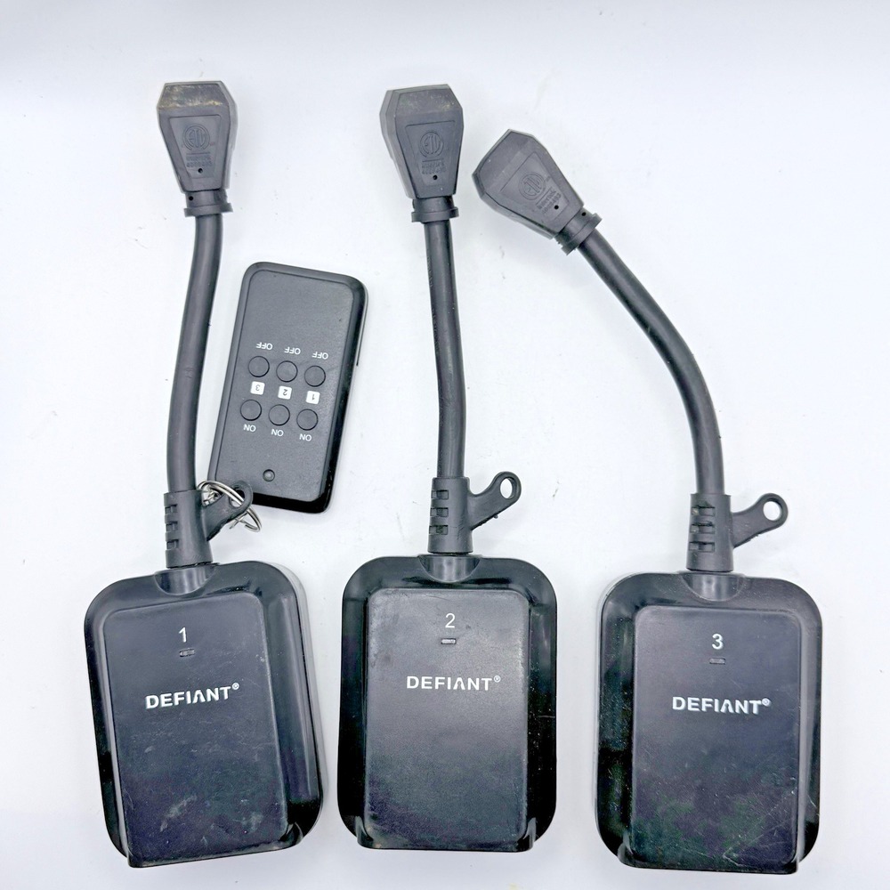 Defiant Wireless Indoor/Outdoor 3 Receiver Remote Control Landscape Lighting Kit